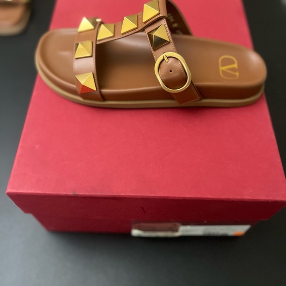 Valentino Garvani Roman Stud Slides - Picture 7 of 10